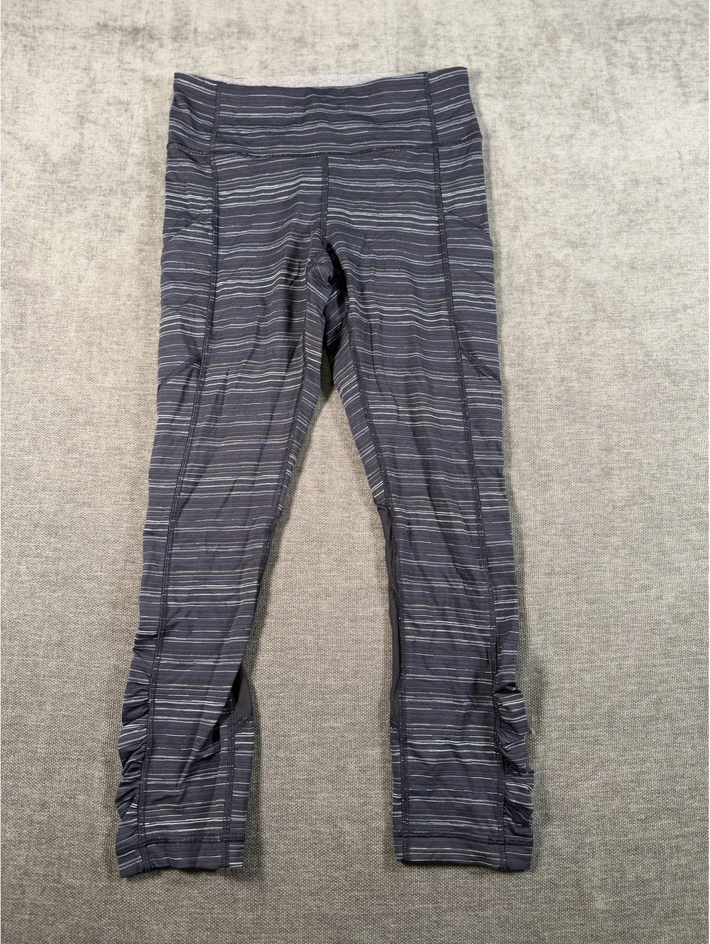 Lululemon Pace Rival Crop Leggings in Cyber Stripe Naval Blue Black, Size 4